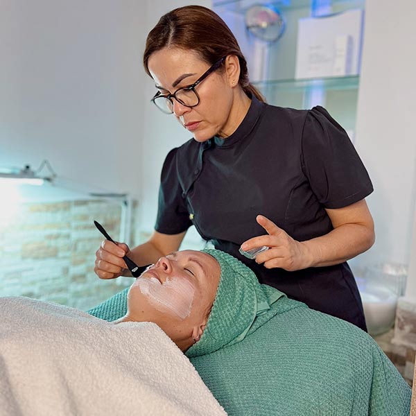 Tratamientos Faciales - Sandra Escobar MicroBeautySE.com Tratamientos Faciales - Sandra Escobar MicroBeautySE.com