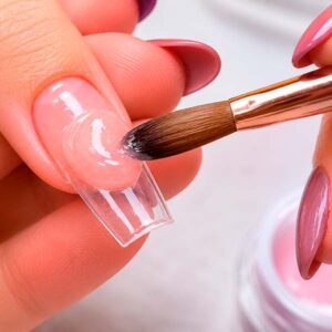 Retirada profesional de acrílico o gel en Madrid